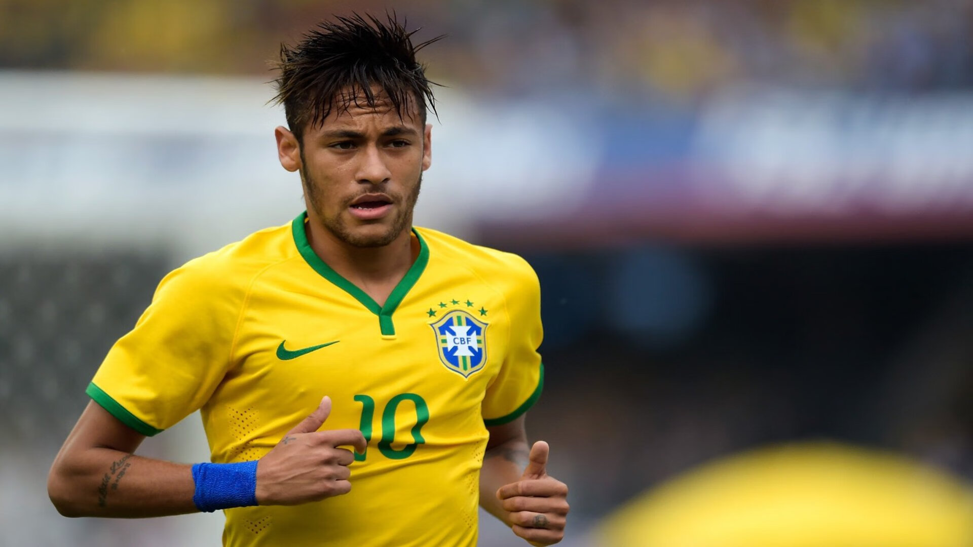 奥运周期关键战，当中国体育体制的压制力遇上曼联的商业帝国